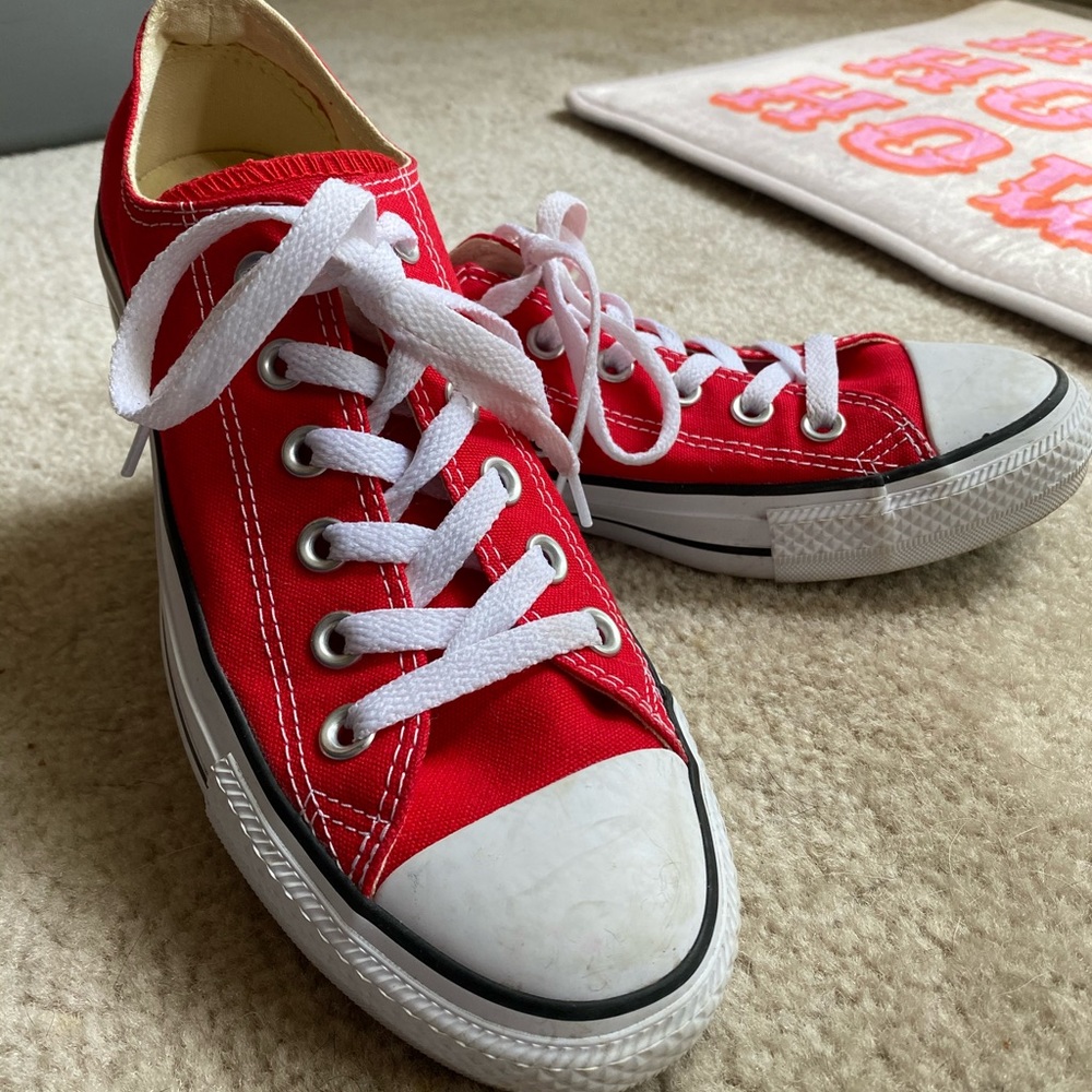 Red Converse WOMENS Size 7.5!!!